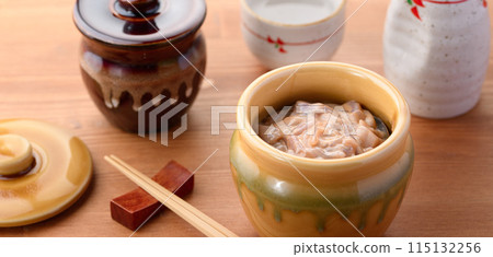 使用國產魷魚製成的鹽漬魷魚 115132256