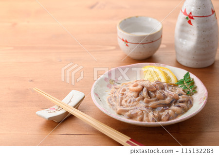 使用國產魷魚製成的鹽漬魷魚 使用國產魷魚製成的鹽漬魷魚 115132283