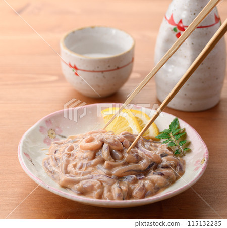 使用國產魷魚製成的鹽漬魷魚 使用國產魷魚製成的鹽漬魷魚 115132285