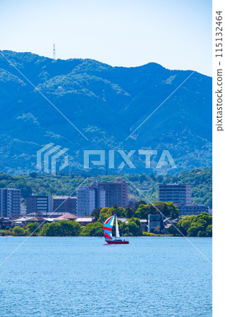 [Lake Biwa scenery] Marine blue view from Lake Biwa Bridge 115132464
