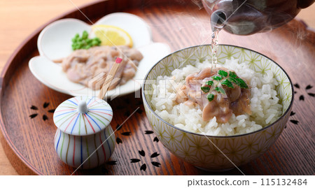 使用國產魷魚的鹹魷魚茶泡飯 使用國產魷魚的鹹魷魚茶泡飯 115132484