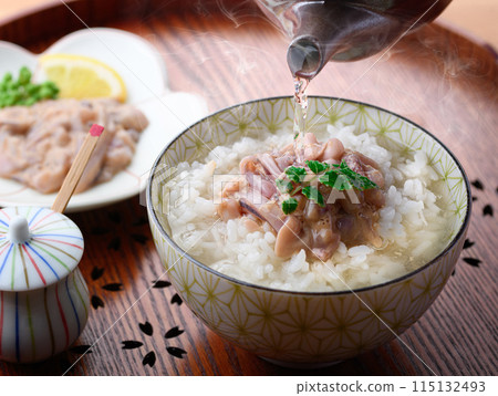使用國產魷魚的鹹魷魚茶泡飯 115132493