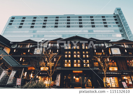 Minaka Odawara, a commercial facility located in Odawara City, Kanagawa Prefecture, Japan, is inspired by the post town of old Edo Japan. 115132610