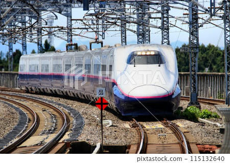 Veteran's driving...E2 Series Shinkansen, Tohoku Shinkansen, Nasushiobara Station Veteran's driving...E2 Series Shinkansen, Tohoku Shinkansen, Nasushiobara Station 115132640