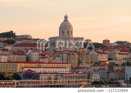 黃昏時的里斯本老城城市景觀 115132904