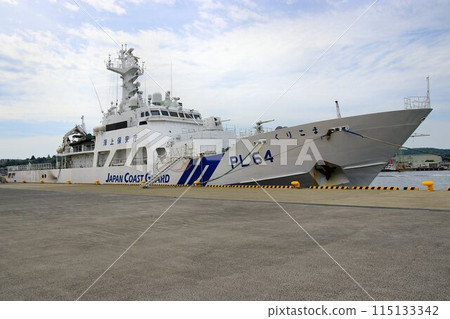一艘基地功能增強的巡邏船停靠在鹽灶港...日本海上保全廳PL64「栗駒」號 115133342