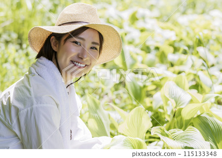 Woman living in the countryside Woman living in the countryside 115133348