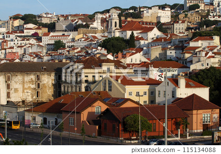 黃昏時的里斯本老城城市景觀 115134088