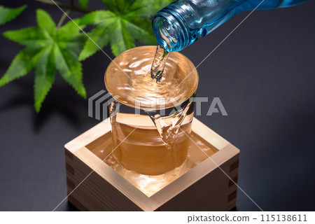 Cold sake, pour sake 115138611