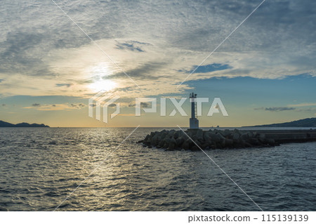 The horizon and islands seen from the Jotfoil that moves between islands The horizon and islands seen from the Jotfoil that moves between islands 115139139