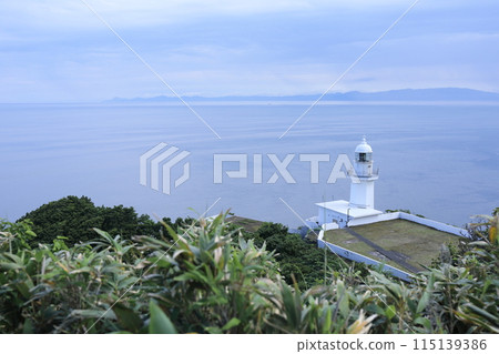 The horizon seen from Cape Chikyu in Muroran, Hokkaido 115139386