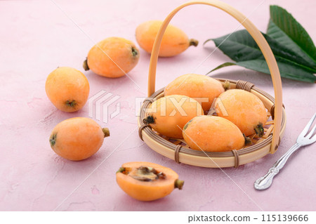 The taste of early summer: Loquat (Kagawa Prefecture) 115139666