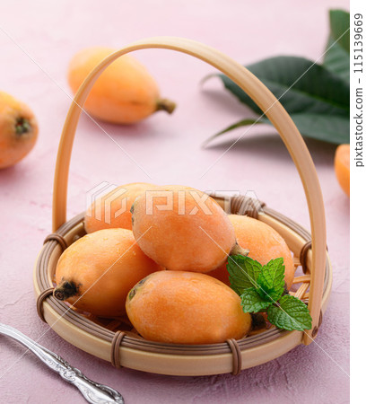 The taste of early summer: Loquat (Kagawa Prefecture) 115139669