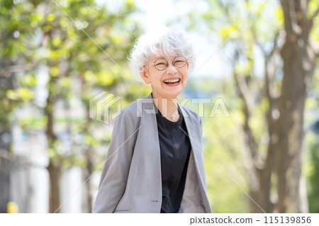 Senior woman business fresh greenery 115139856