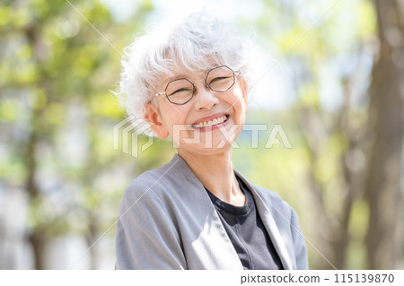 Senior woman business fresh greenery 115139870