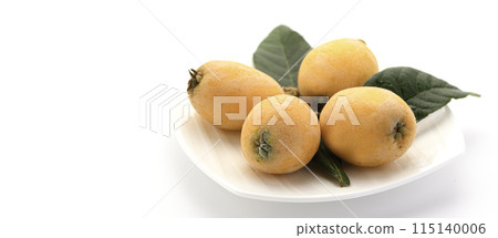 初夏的味道-枇杷（香川縣產）白色背景 115140006