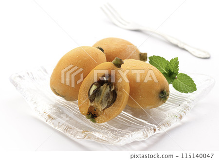 初夏的味道-枇杷（香川縣產）白色背景 115140047