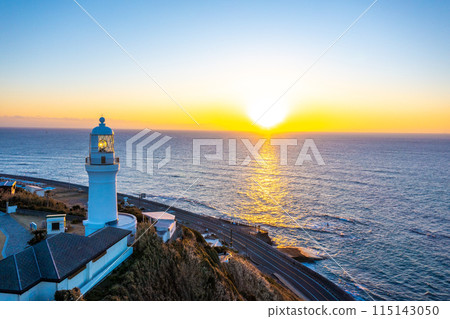 禦前崎燈塔與日出（靜岡縣禦前崎市） 115143050