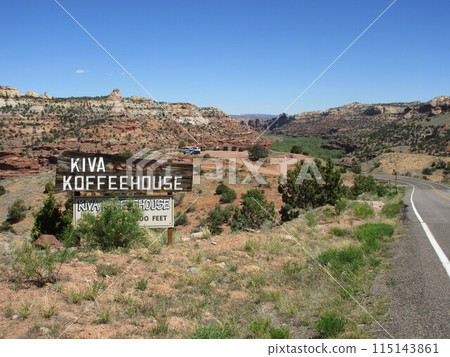 美國猶他州 12 號公路上的咖啡館：Kiva Koffeehouse 115143861