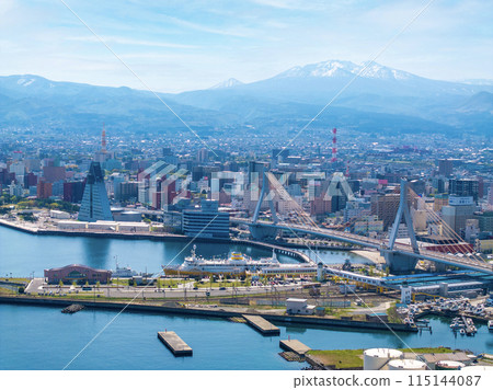 Aomori Port and Mount Hakkoda (Aomori City, Aomori Prefecture) Aomori Port and Mount Hakkoda (Aomori City, Aomori Prefecture) 115144087