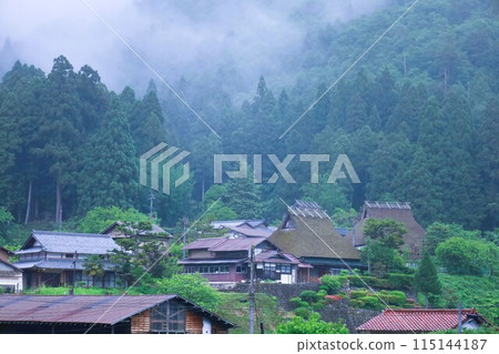 Miyama Glamping Kayagura: A trip to discover the original landscape of Japan, surrounded by mysterious mist, with thatched roofs 115144187