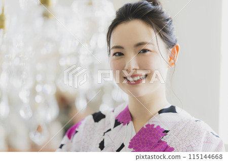 A woman in a yukata 115144668