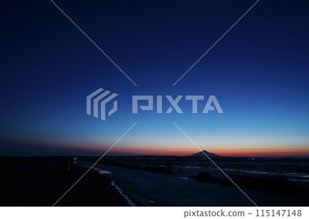 早春從北海道444號看利尻山以南的夕陽西下 115147148