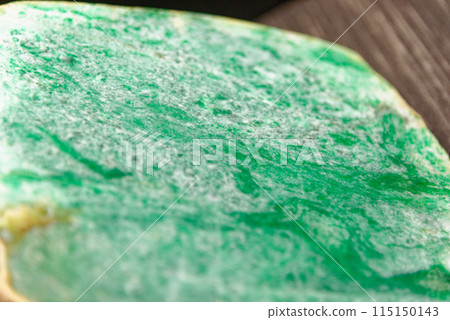 Emerald green Jadeite from Burma - London British Museum Emerald green Jadeite from Burma - London British Museum 115150143