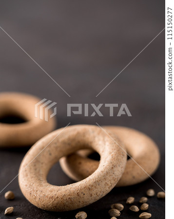 Ring-shaped cracknel with whole grain hemp flour 115150277