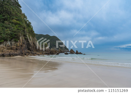 長崎縣五島列島美麗的海灘「高濱海灘」的風景 115151269
