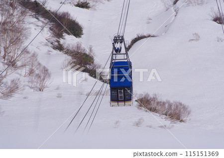 5月上旬的立山黑部阿爾卑斯山路線:大觀峰、坦博平的立山索道 5月上旬的立山黑部阿爾卑斯山路線:大觀峰、坦博平的立山索道 115151369