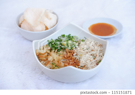delicious chicken porridge as a background 115151871