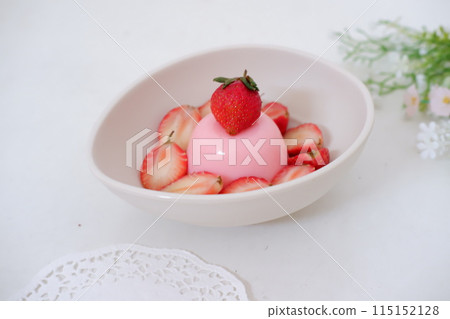 Pudding with fresh strawberries as a background Pudding with fresh strawberries as a background 115152128
