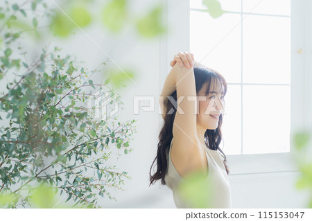年輕女性的美麗形象 年輕女性的美麗形象 115153047
