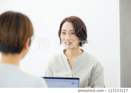 商務女性，辦公室休閒 115153317