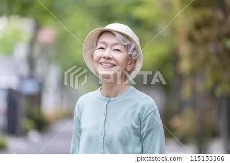 A smiling senior woman 115153366