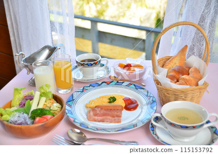 美味的一天開始:以新鮮食材烹調的早盤 美味的一天開始:以新鮮食材烹調的早盤 115153792