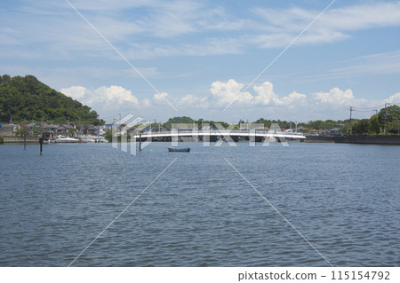 Summer scenery of Yusho Bridge in Kanazawa-Hakkei, Kanagawa Prefecture Summer scenery of Yusho Bridge in Kanazawa-Hakkei, Kanagawa Prefecture 115154792