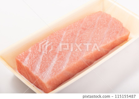 [Shiogama, Miyagi Prefecture] Wild bluefin tuna, Otoro (black tuna) (Hokkaido, Aomori Prefecture, off the Pacific coast) 115155487