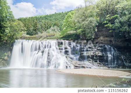Tochigi Ryumon Falls (Nasukarasuyama City) 115156262