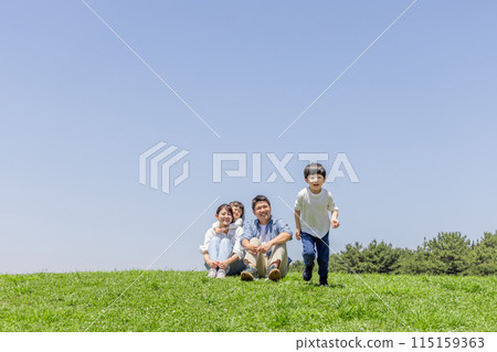 Grassland Family Parents and children 115159363