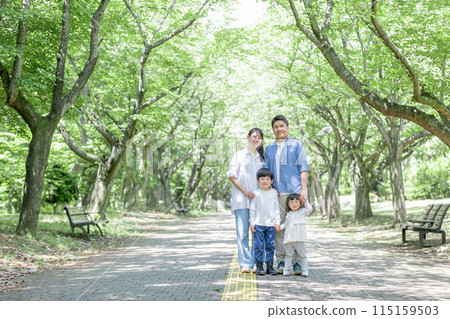 Family, parent and child, fresh green park 115159503