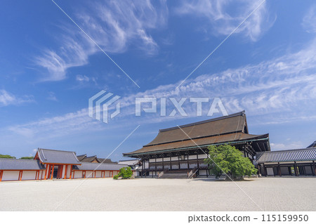 Shishinden Hall of the Kyoto Imperial Palace in the season of fresh greenery Shishinden Hall of the Kyoto Imperial Palace in the season of fresh greenery 115159950