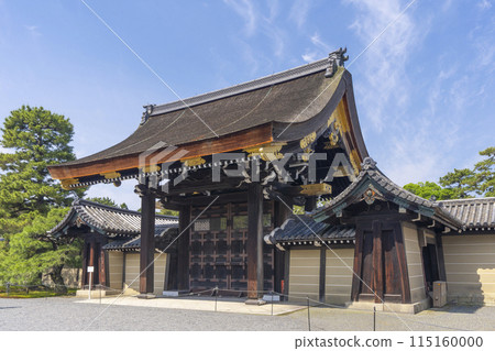 Kyoto Imperial Palace in the season of fresh greenery: Gishumon Gate 115160000