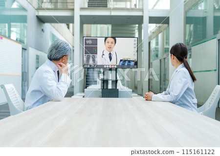 Group of doctors video conferencing 115161122