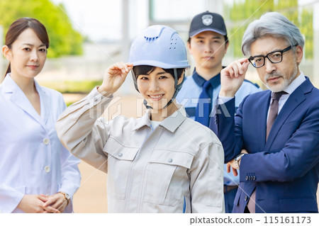 各種職業人士（商人、工程師、研究人員、保全） 115161173