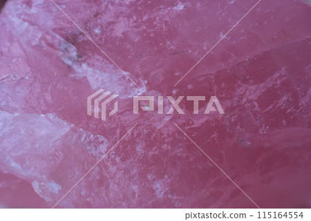 Rose quartz power stone close-up Rose quartz power stone close-up 115164554