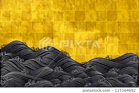 A Rinpa-style folding screen art with swells painted in silver leaf and shining clouds 115164692