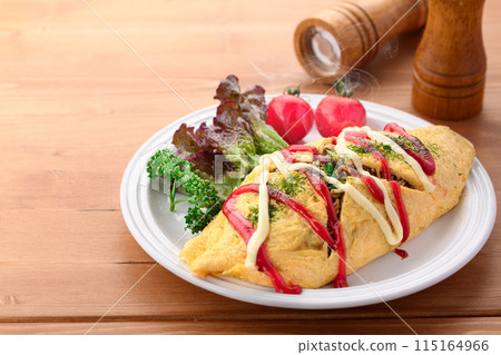 Omu soba（像蛋包飯一樣裹著蛋的炒麵） 115164966