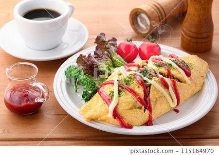 Omu soba（像蛋包飯一樣裹著蛋的炒麵） 115164970